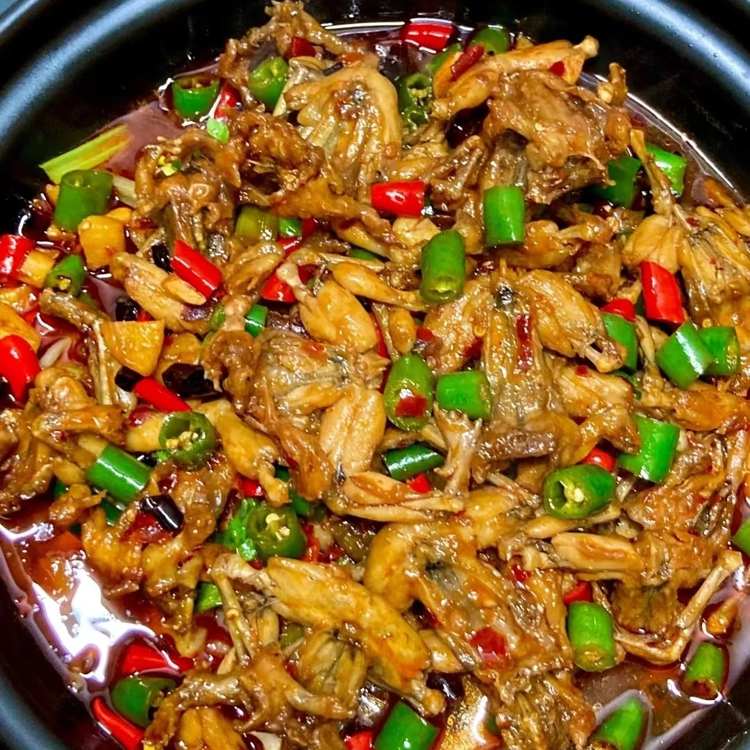 鲜活牛蛙现做香辣大牛蛙二斤，嘎嘎好吃