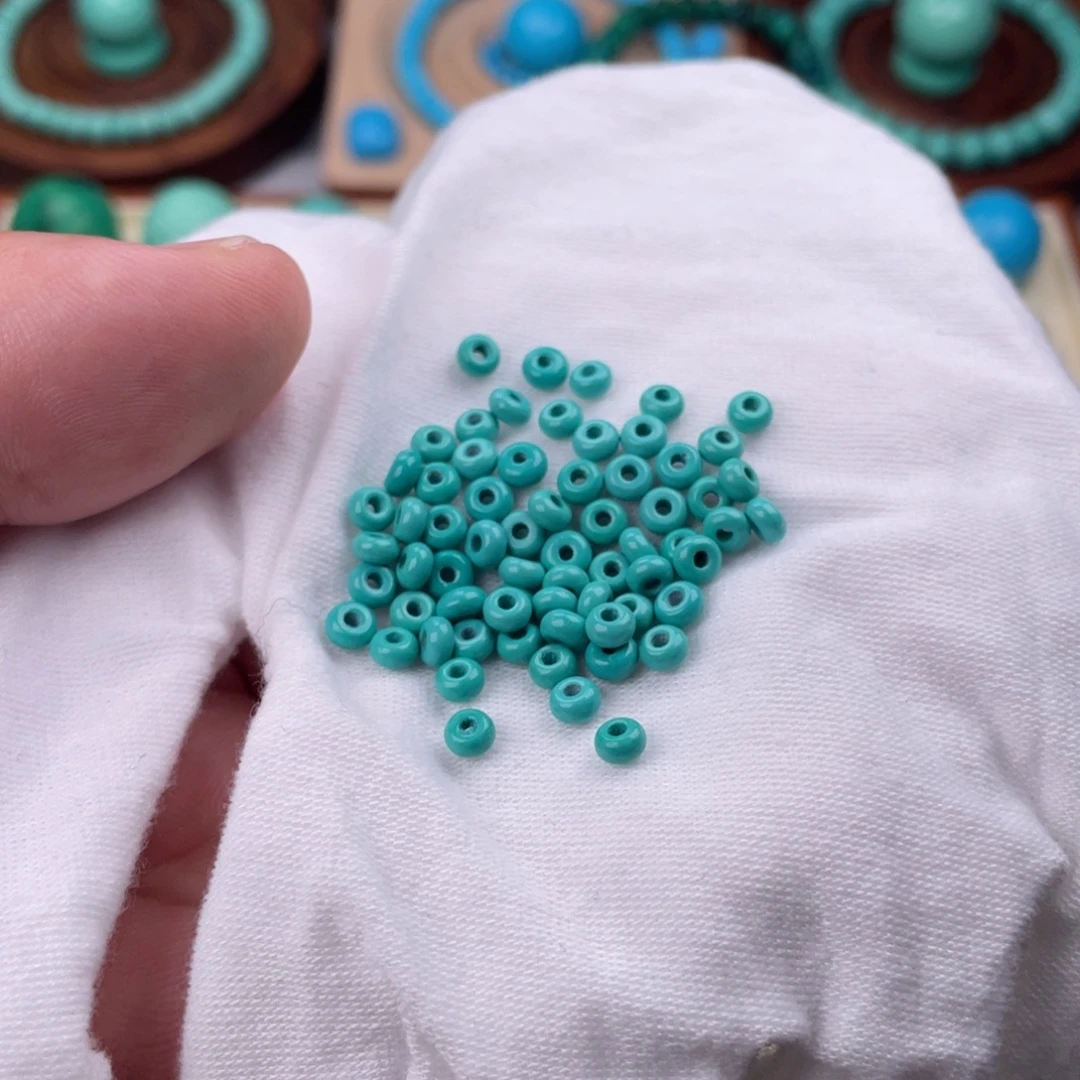 直径4绿色隔珠拍一发六