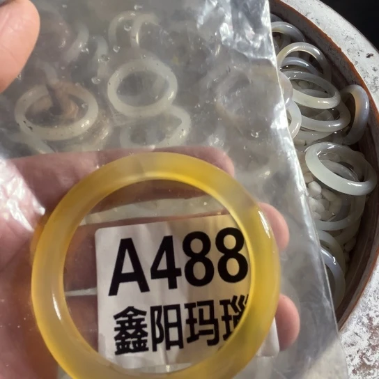 娉***作玛瑙/玉髓未镶嵌手镯448