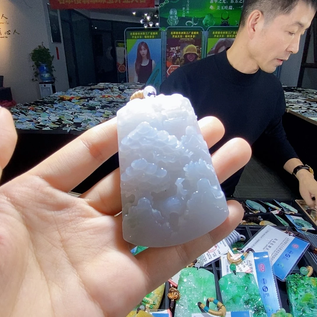 颈饰未镶嵌翡翠翡翠