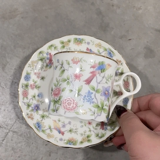 A****芮瓷器和陶瓷工艺制品