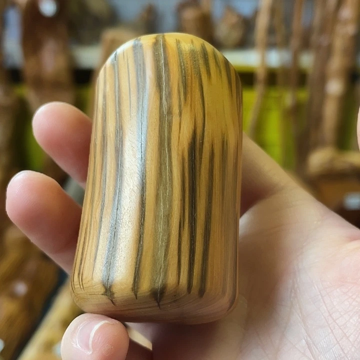 曹***福大叶紫檀（黑酸枝木类）太行崖柏手把