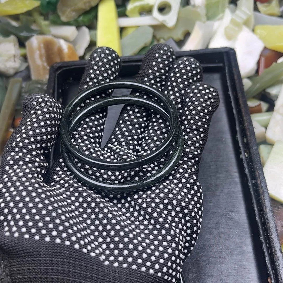 和田玉未镶嵌颈饰h*儿