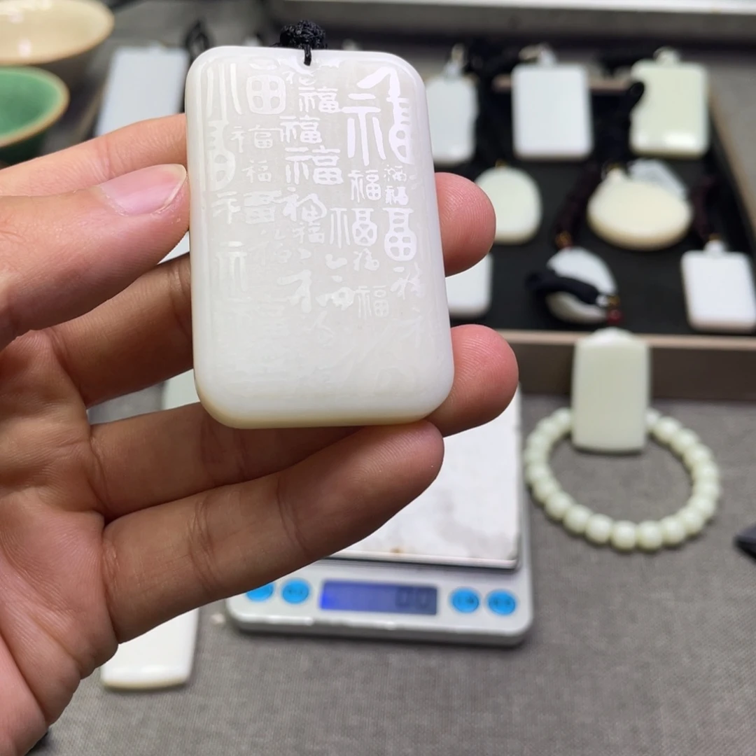 和田玉未镶嵌颈饰