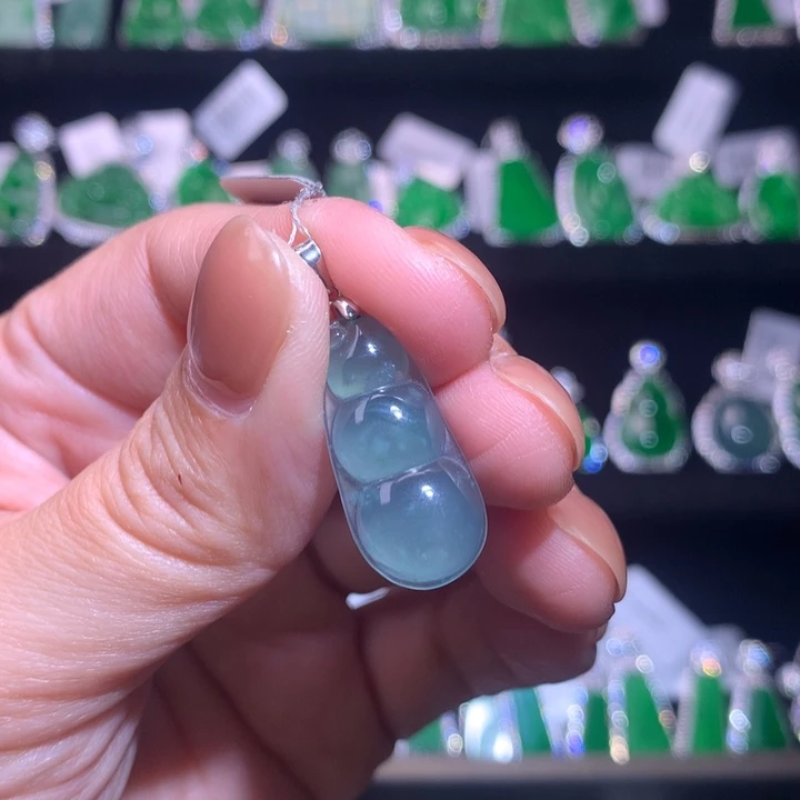 【闪购商品】颈饰银S925镶嵌翡翠