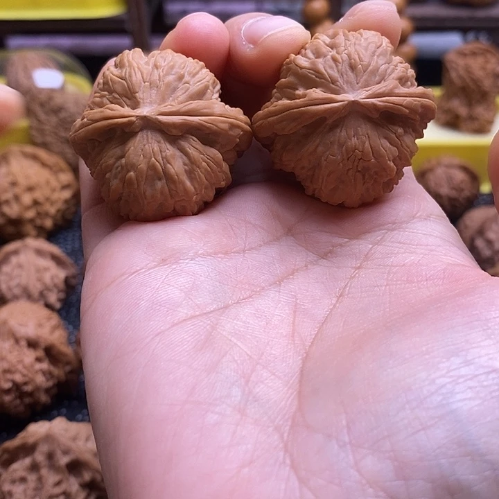 爱***风吊坠文玩核桃白狮子36