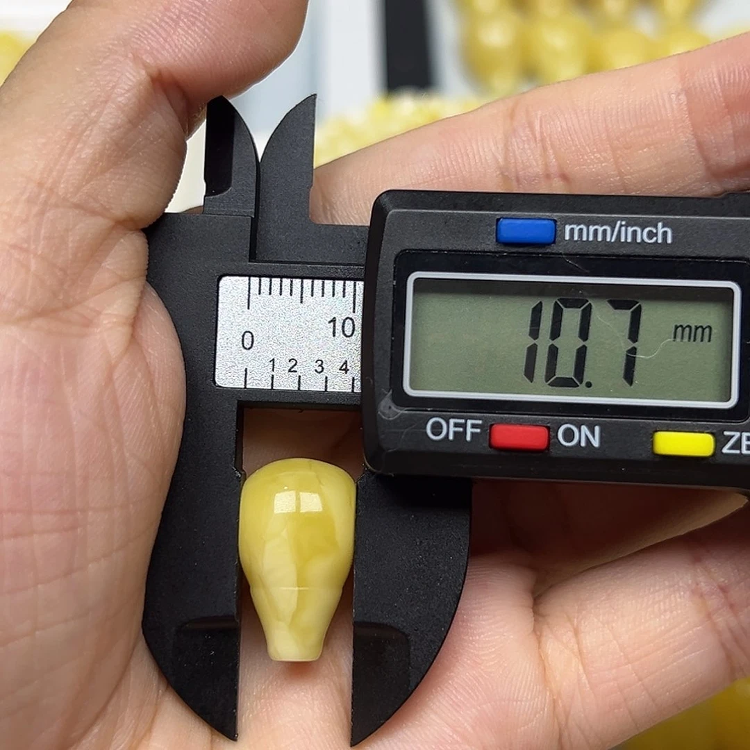 相****未镶嵌颈饰琥珀三通