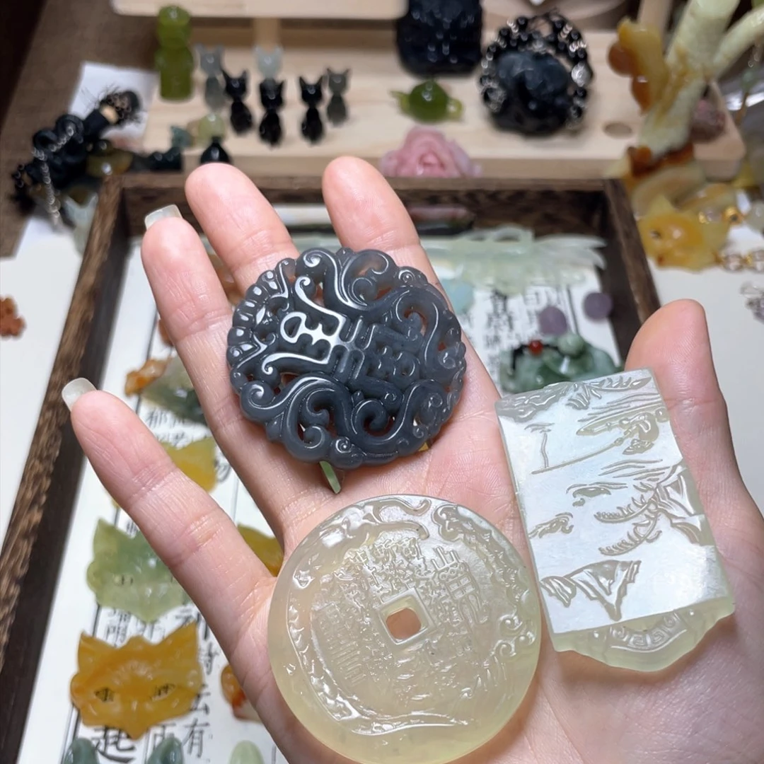 蛇纹石玉颈饰未镶嵌✎****?