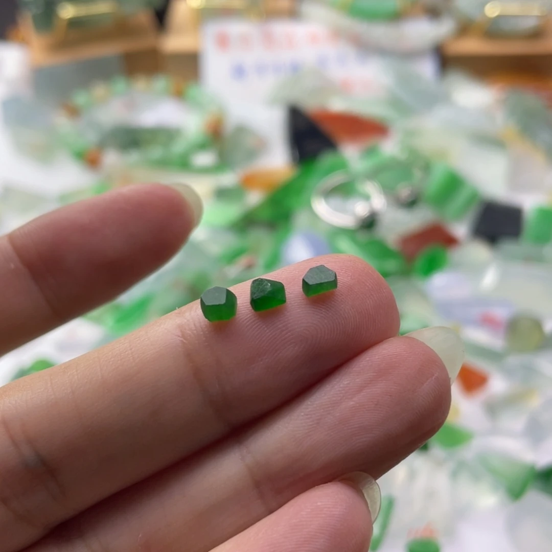 定制翡翠未镶嵌天然缅甸翡翠