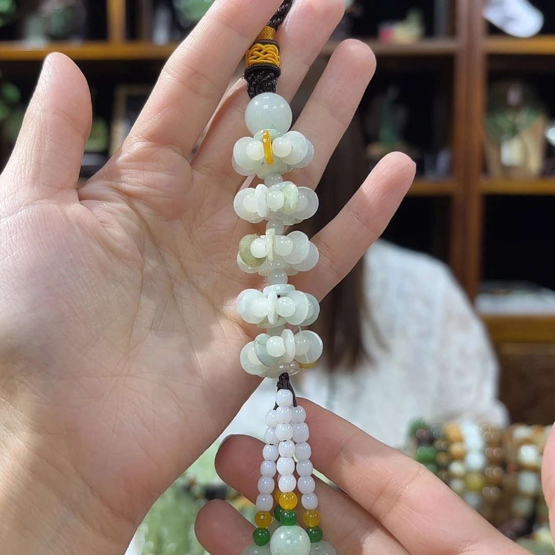 翡翠颈饰未镶嵌车挂