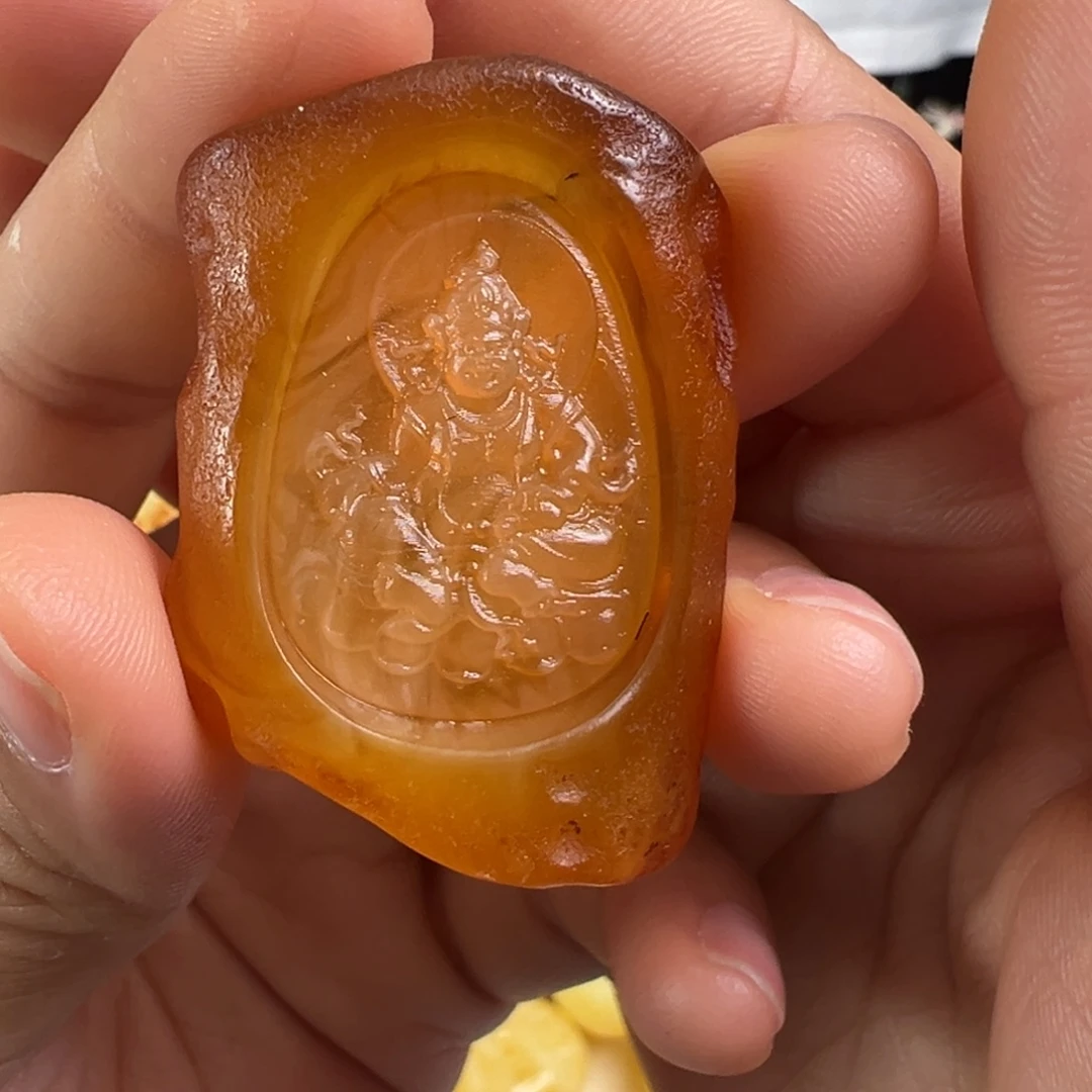 蜜蜡未镶嵌裸石微瑕