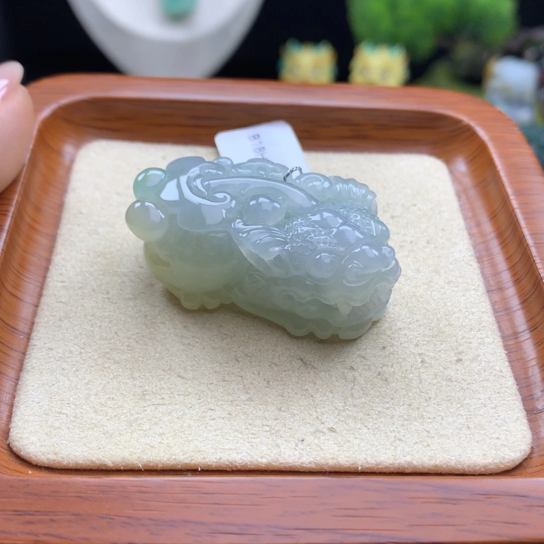 翡翠未镶嵌颈饰翡翠7