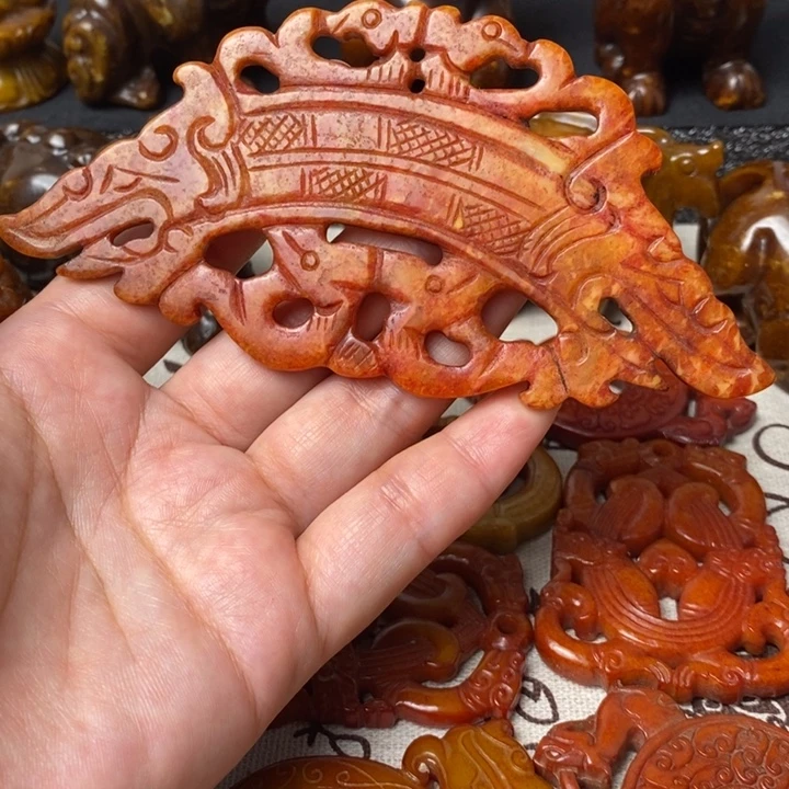 未镶嵌蛇纹石玉颈饰