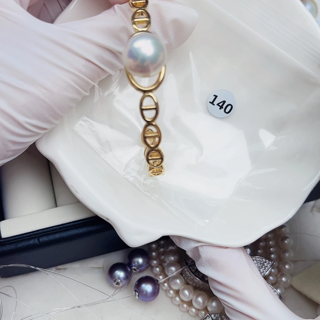 未镶嵌淡水珍珠耳饰