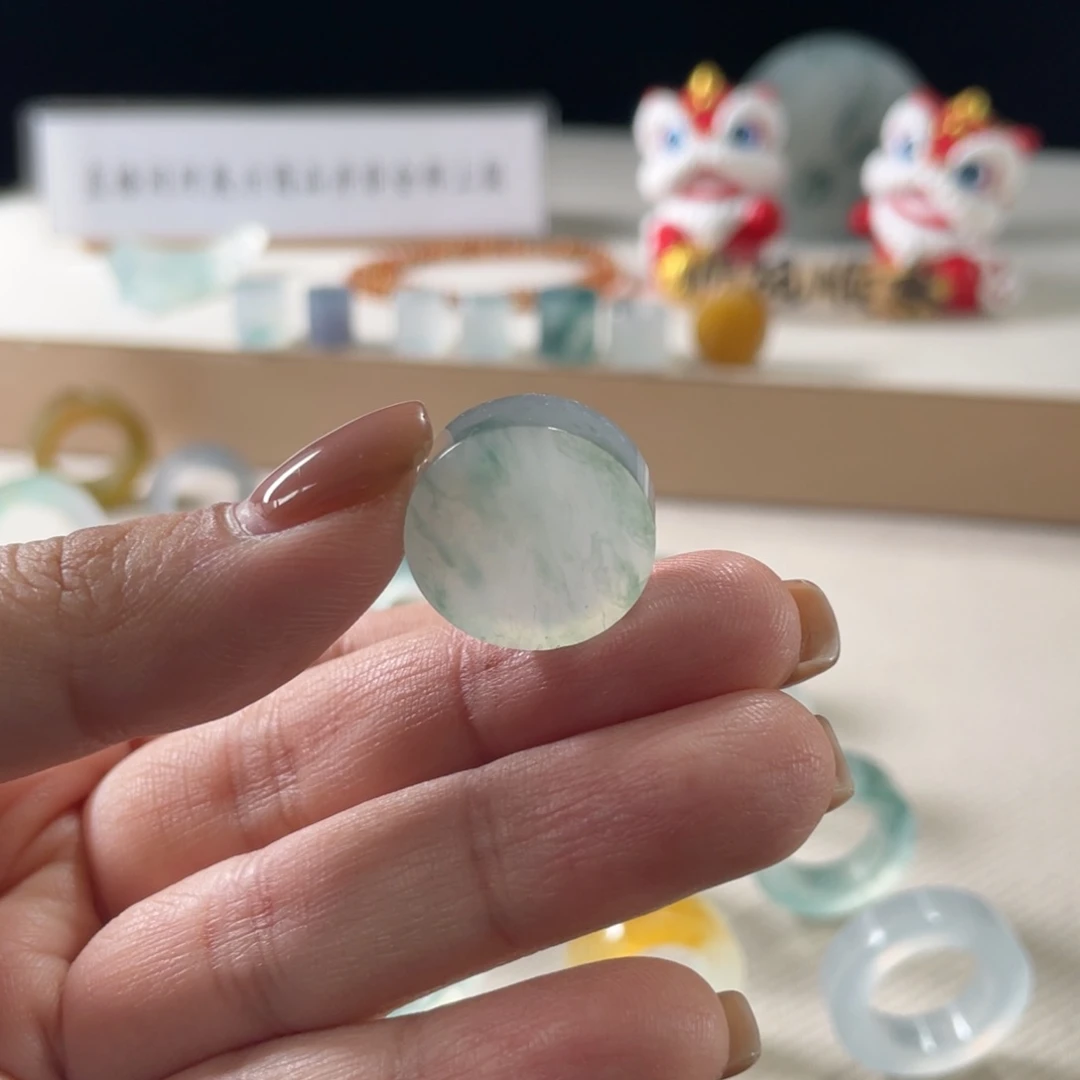 定制翡翠未镶嵌冰胶绿花