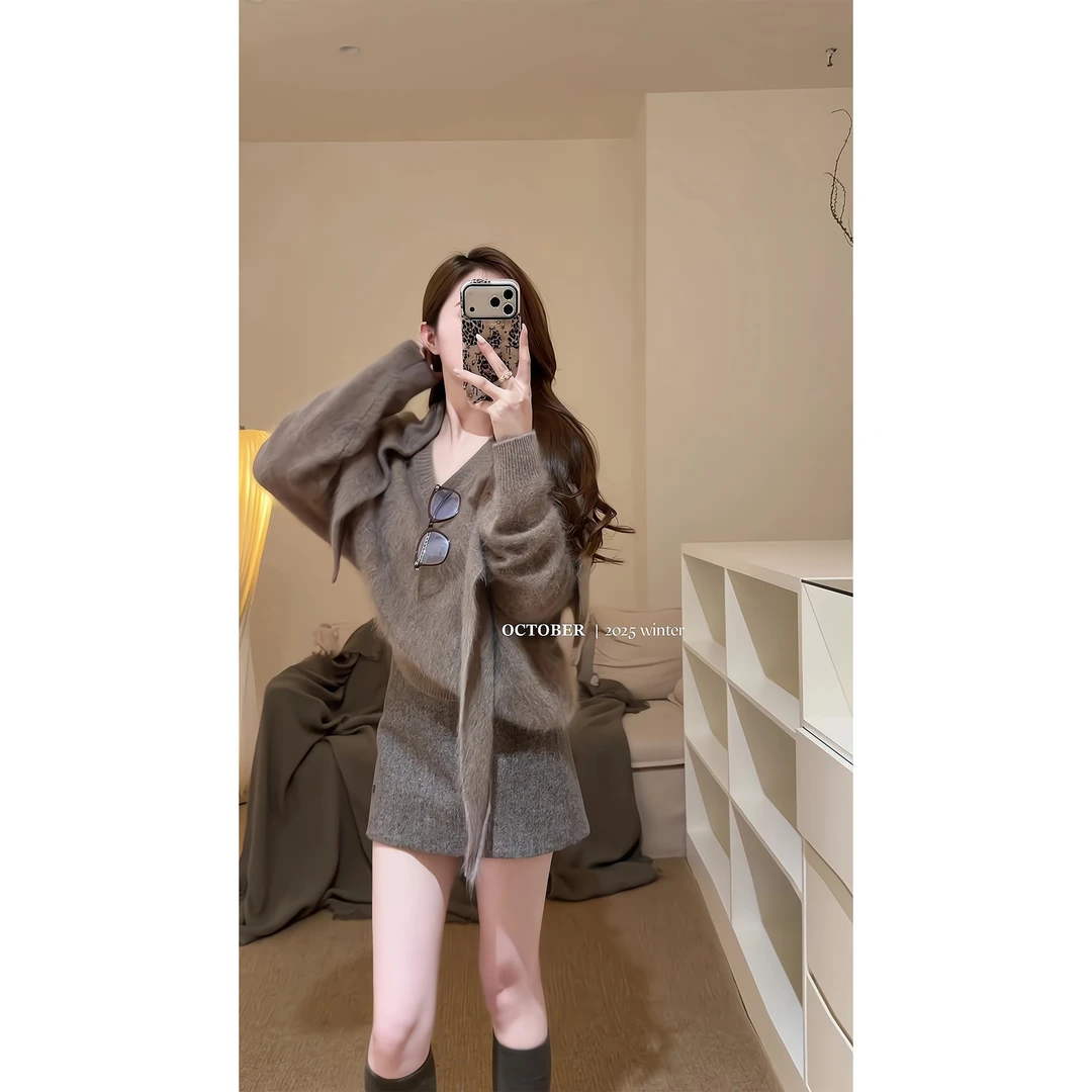 v领毛衣内搭打底针织衫上衣棉服保暖chic韩系外套半身短裙包臀裙
