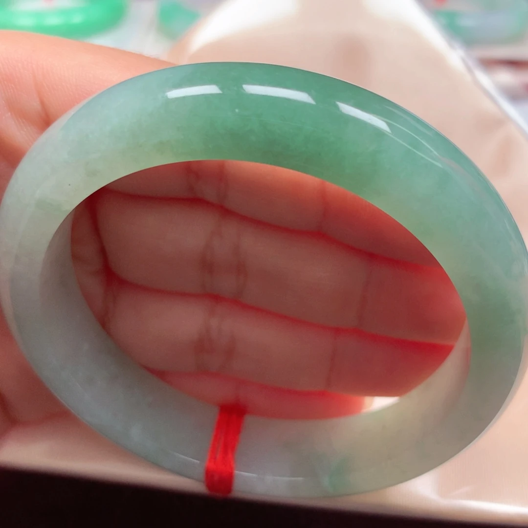 翡翠未镶嵌手镯57宽版冰绿