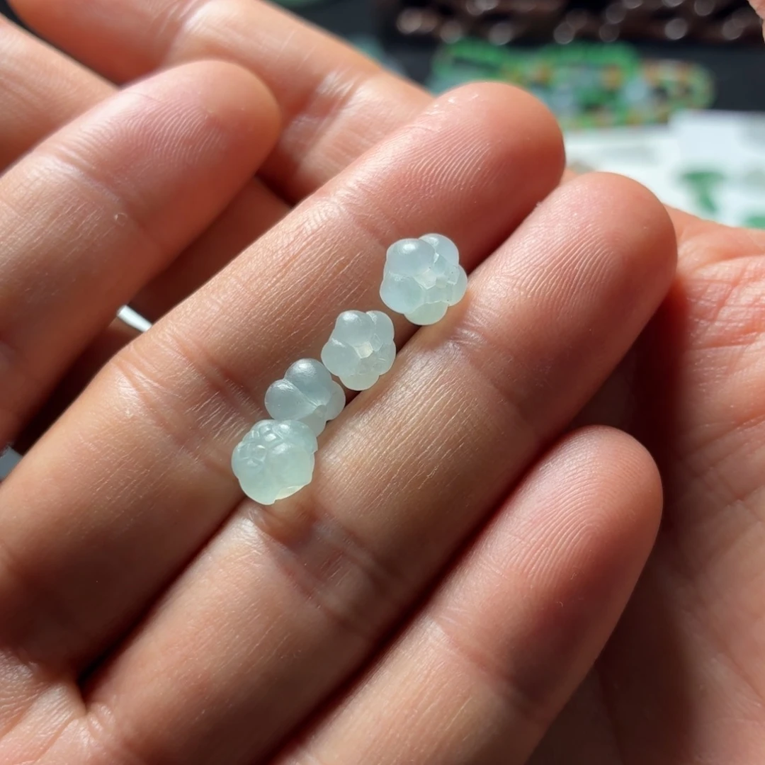 定制翡翠未镶嵌莲花