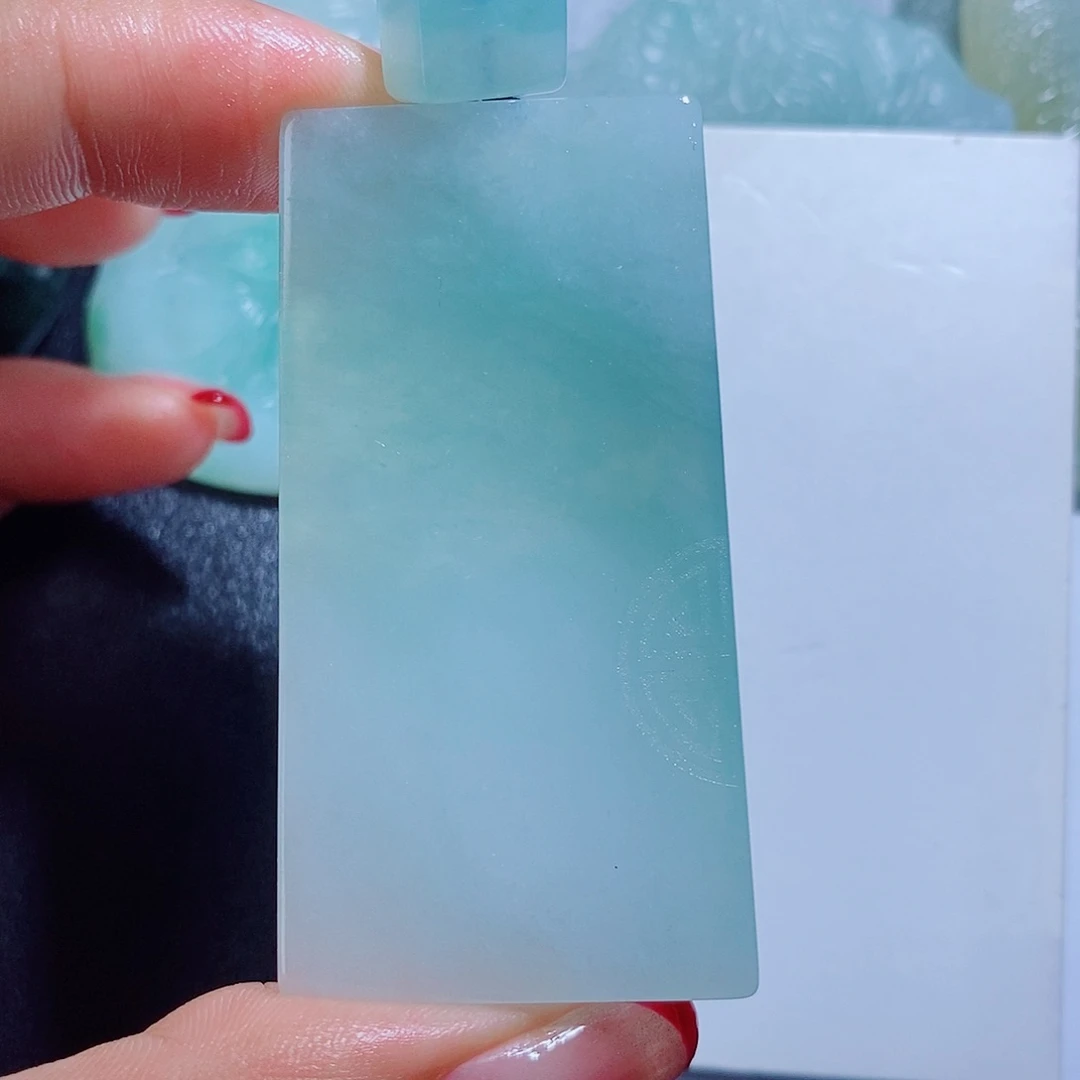 定制翡翠未镶嵌毛货不支持退换货，付款后确认抛光