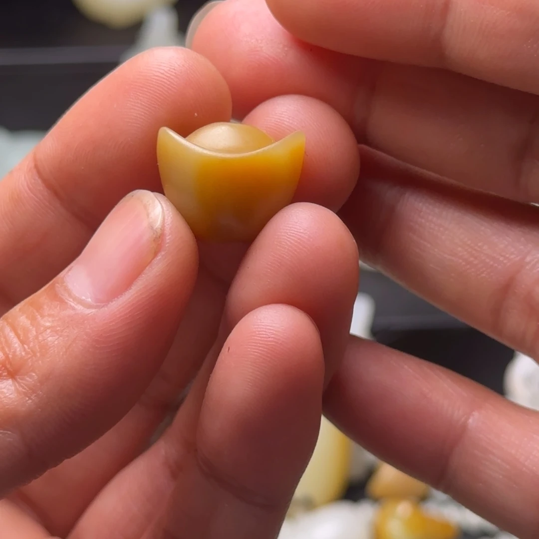 霸***丐和田玉未镶嵌吊坠(不含链)