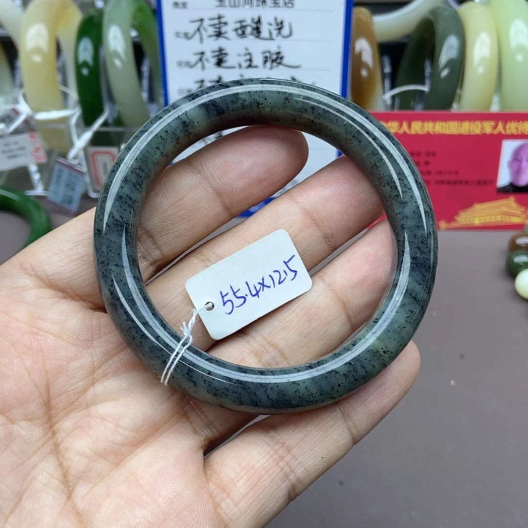 和田玉手镯未镶嵌冬*