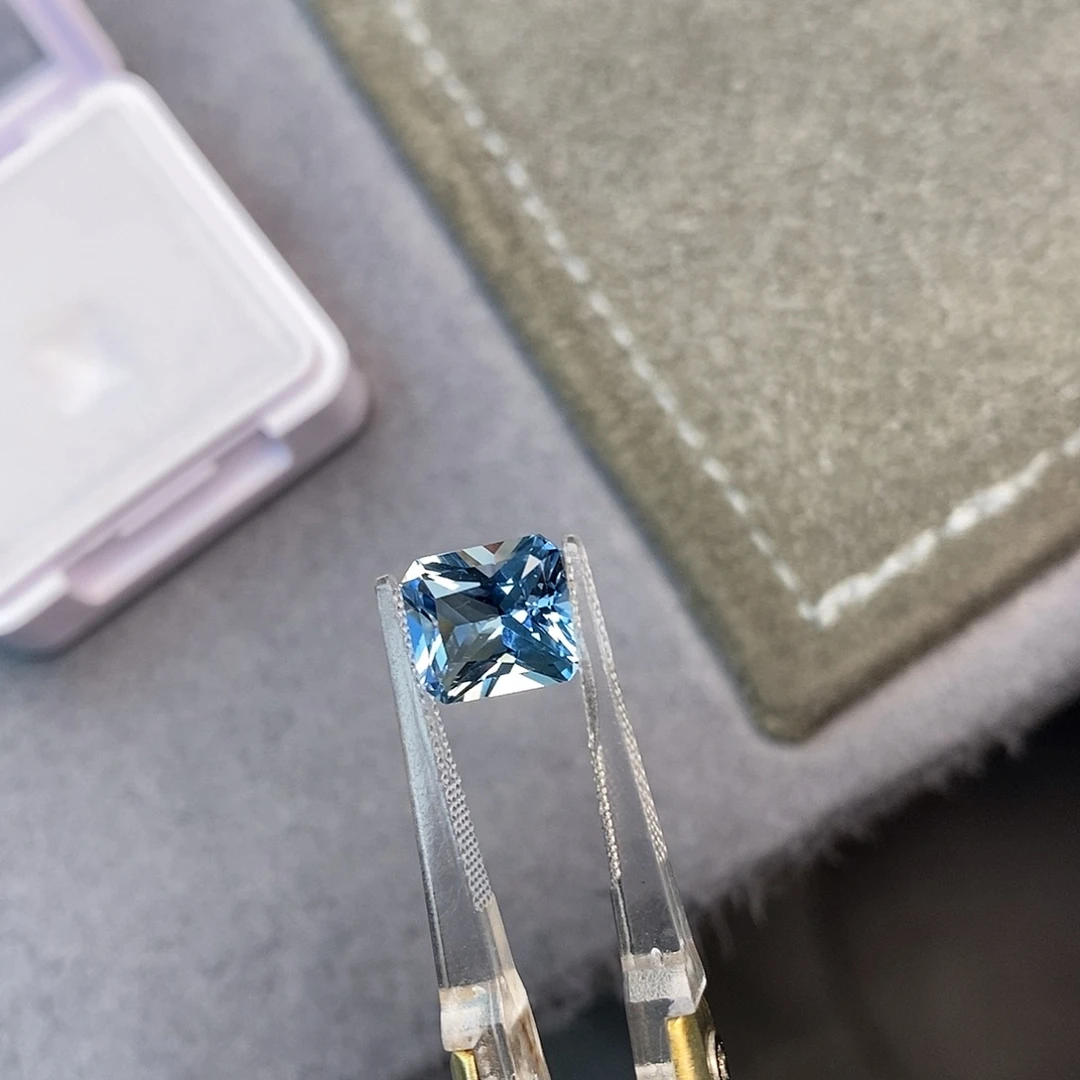 海蓝宝石未镶嵌笔搁2.5ct 超级圣玛利亚
