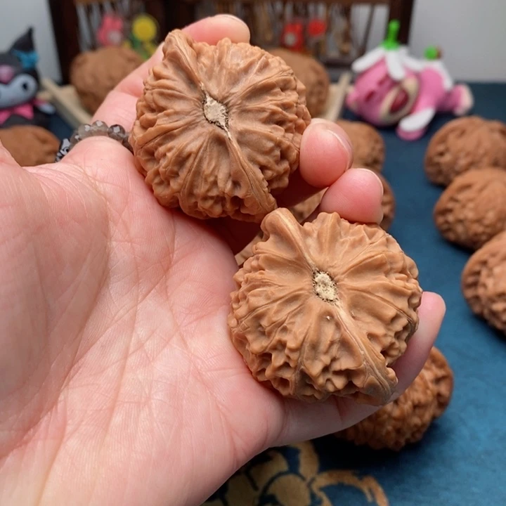 文玩核桃把件宫灯46