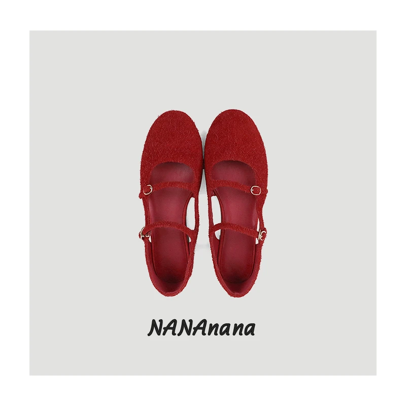 镂空设计丝光牛皮天鹅绒饰可调双排一字扣芭蕾玛丽珍