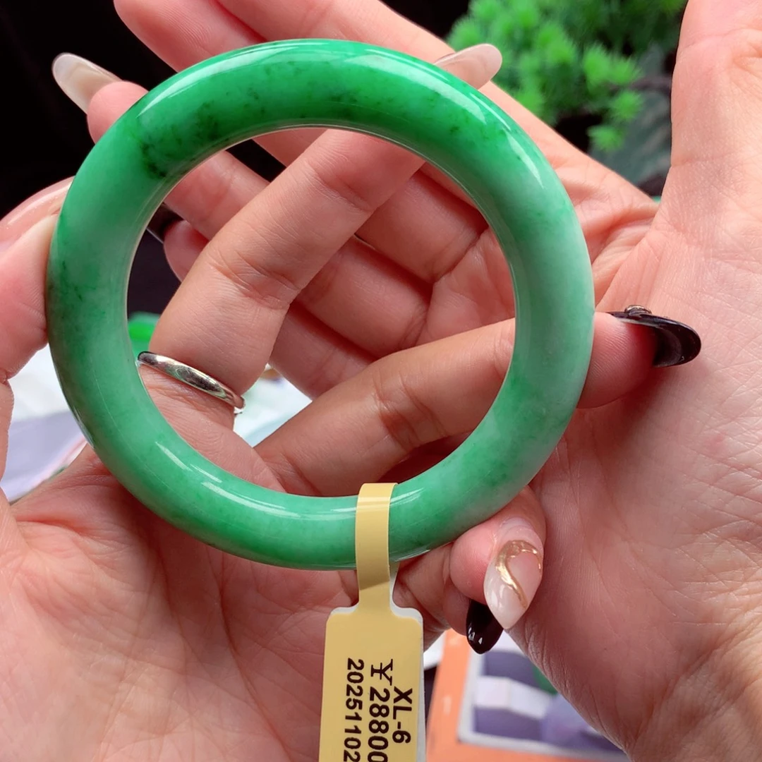 十***哇翡翠未镶嵌手镯翡翠