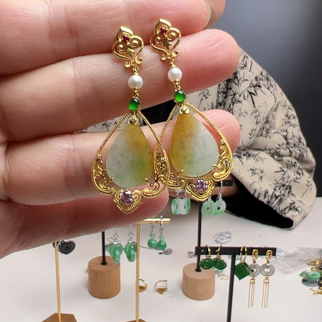 翡翠18K金镶嵌耳饰天然翡翠