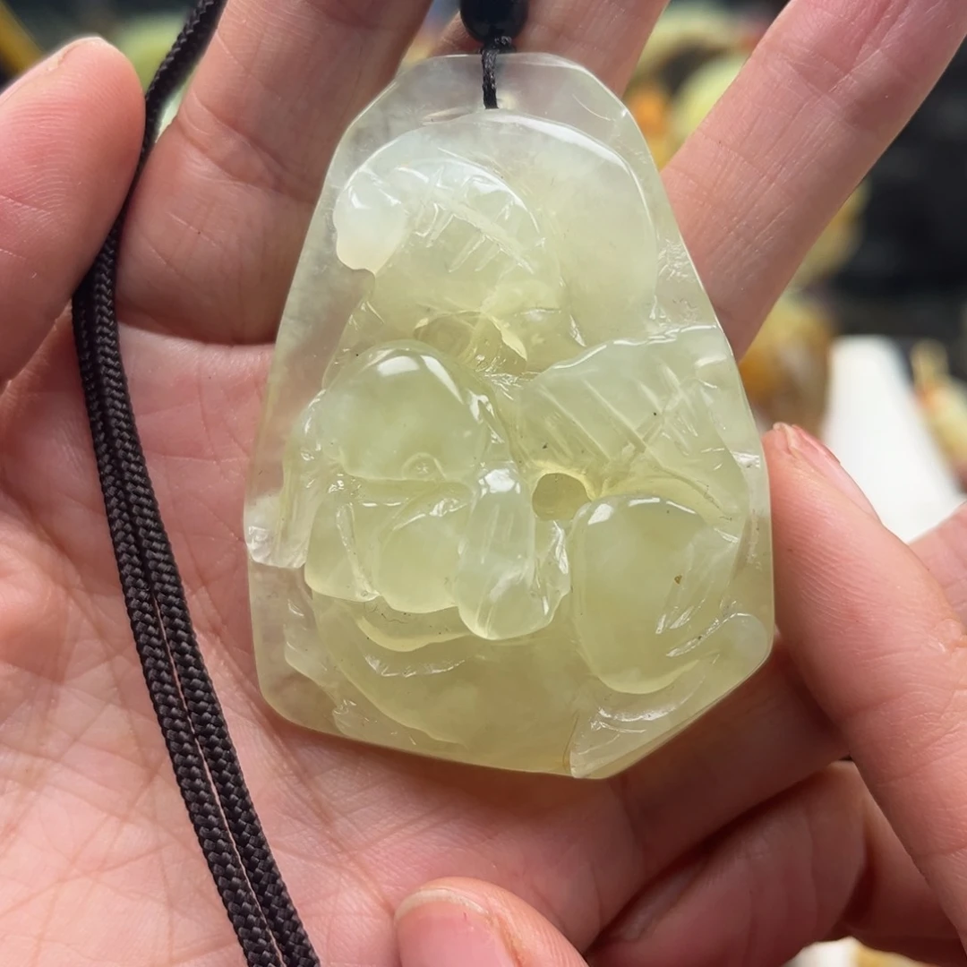 岫玉未镶嵌挂件挂件