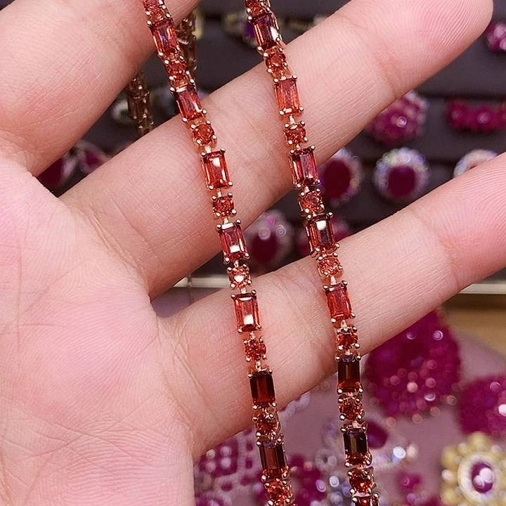 银S925镶嵌颈饰石榴石