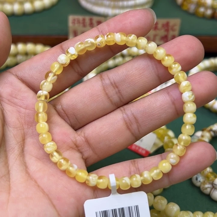 蜜蜡未镶嵌珠宝奇石