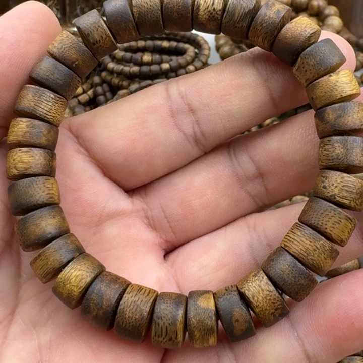 沉香手串乌身手串10克