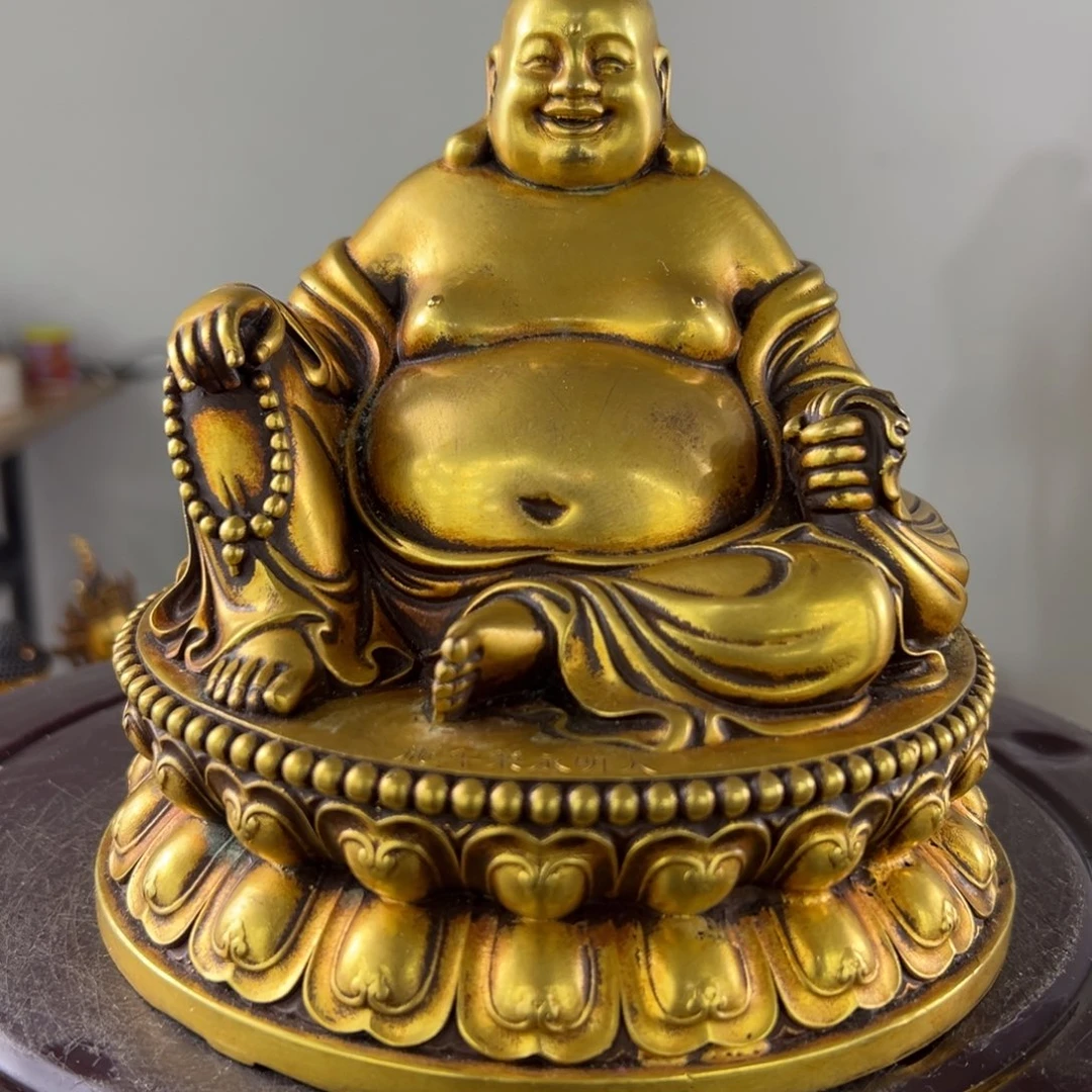 西**阳佛像的造型和造型