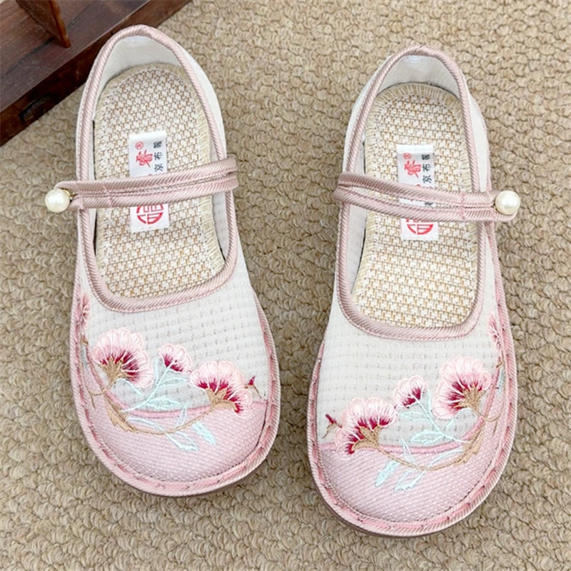 2025夏季网面古风新中式汉服鞋时尚轻便绣花鞋时尚浅口女单鞋