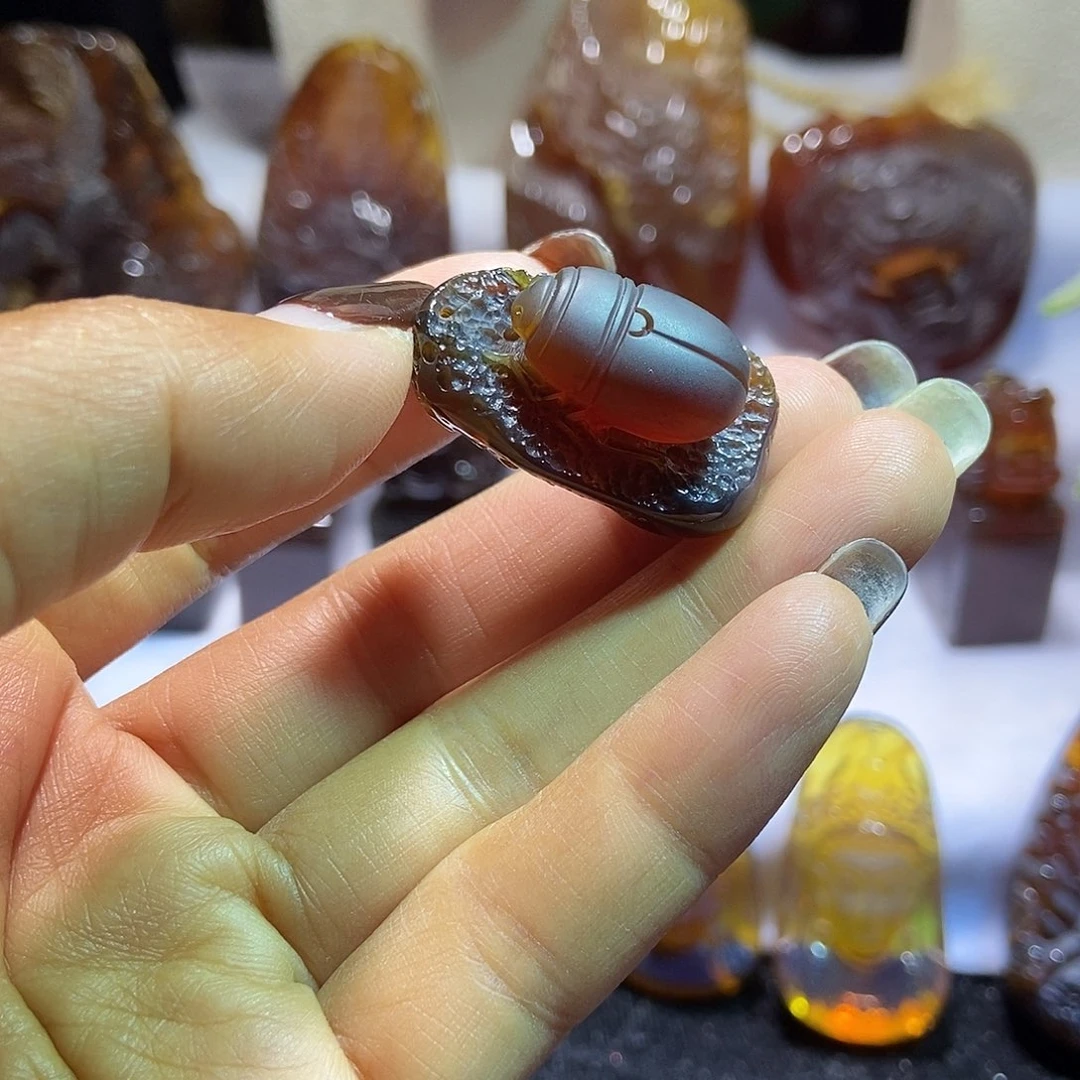 琥珀颈饰未镶嵌甲壳虫