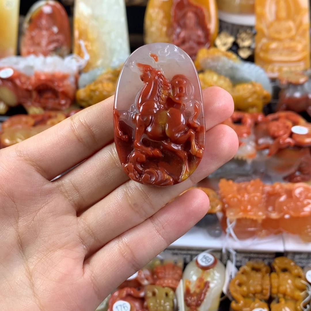 石英质玉（黄龙玉）未镶嵌挂件