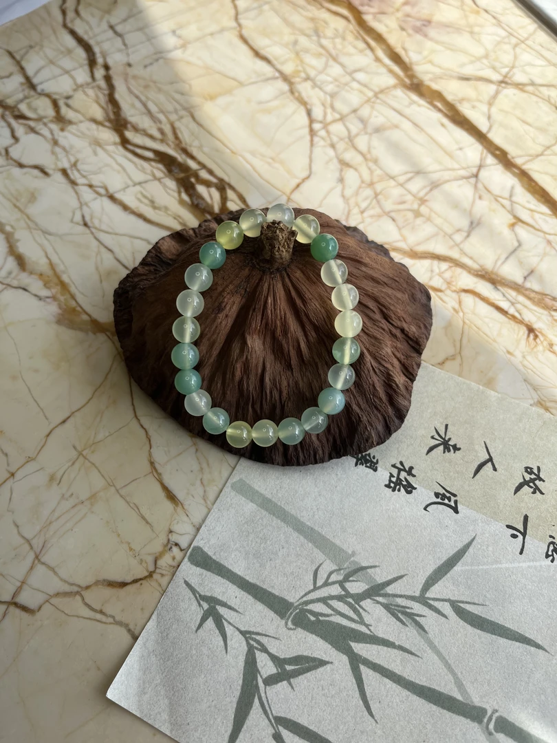 天然绿玉髓手串圆珠宝石级女生礼物守护