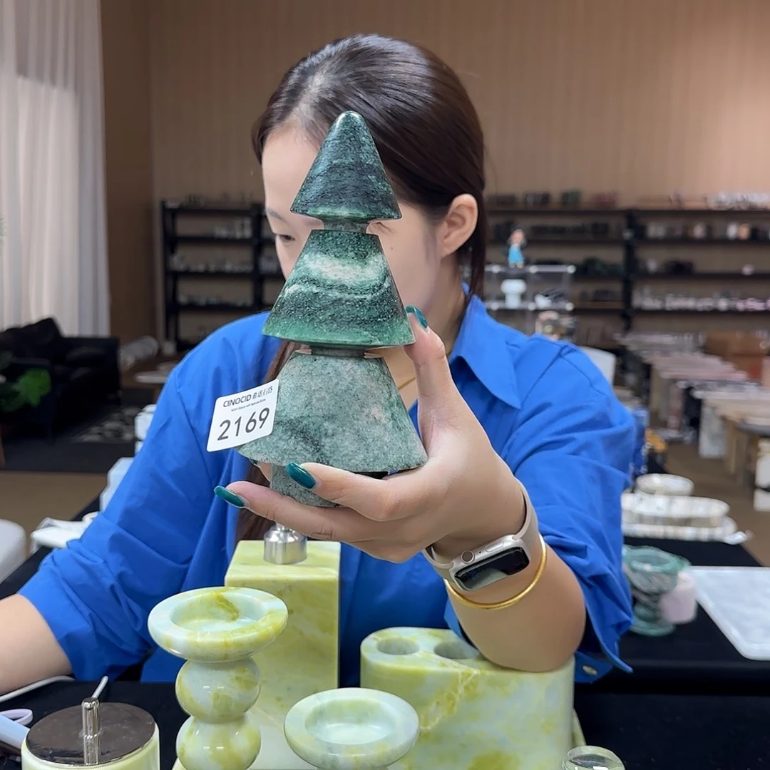 2169挪威绿圣诞树福利