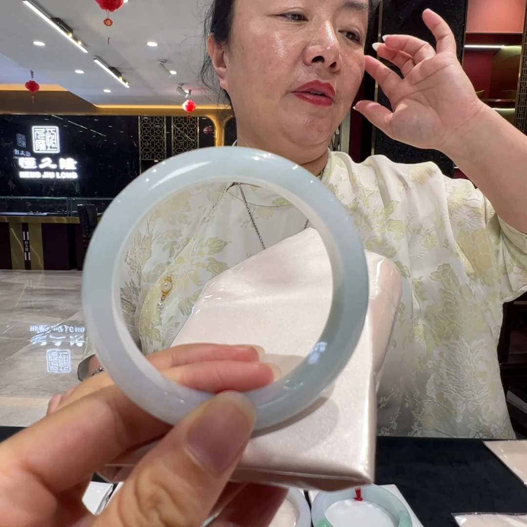 咖***糖未镶嵌手镯翡翠冰晴57