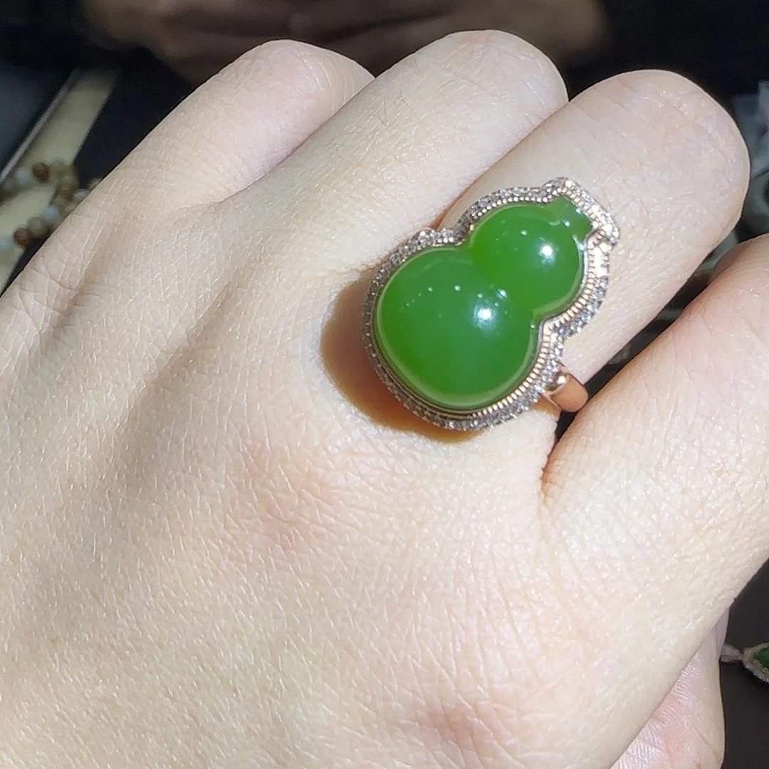 和田玉耳饰未镶嵌