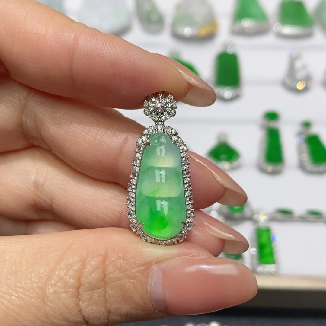 翡翠18K金镶嵌吊坠(不含链)