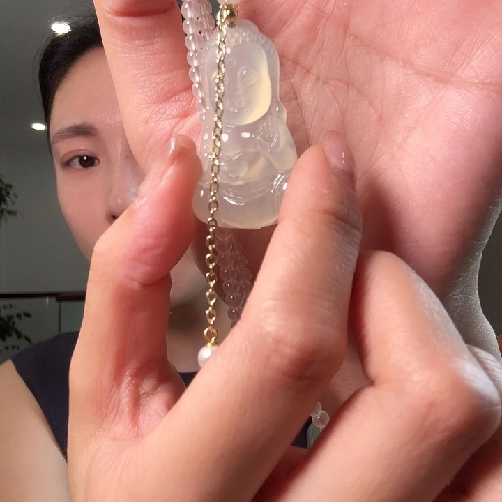 哒****蛇纹石玉未镶嵌颈饰