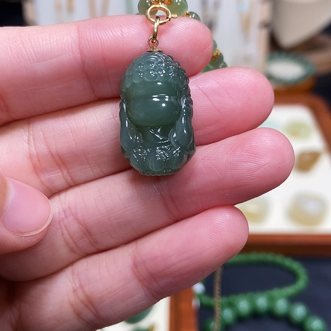 和田玉18K金镶嵌颈饰