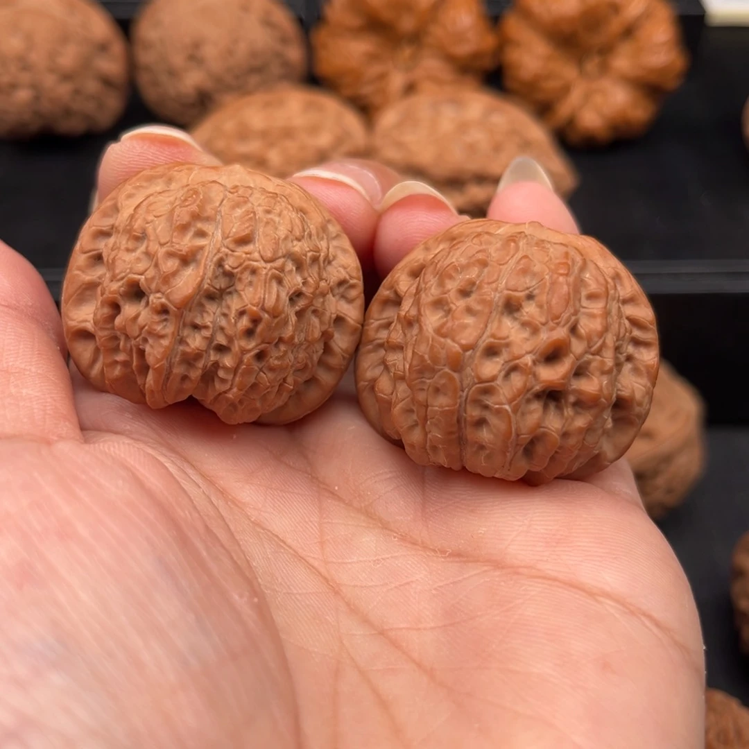 【闪购商品】吊坠文玩核桃原树血麒麟35