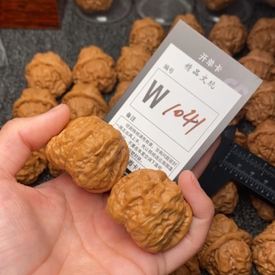 吊坠桃核我是第一百40