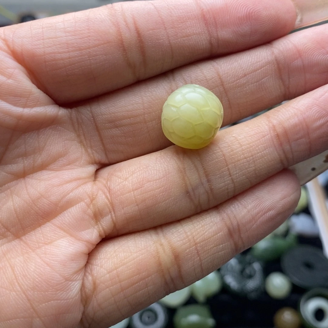 假***婷和田玉未镶嵌颈饰