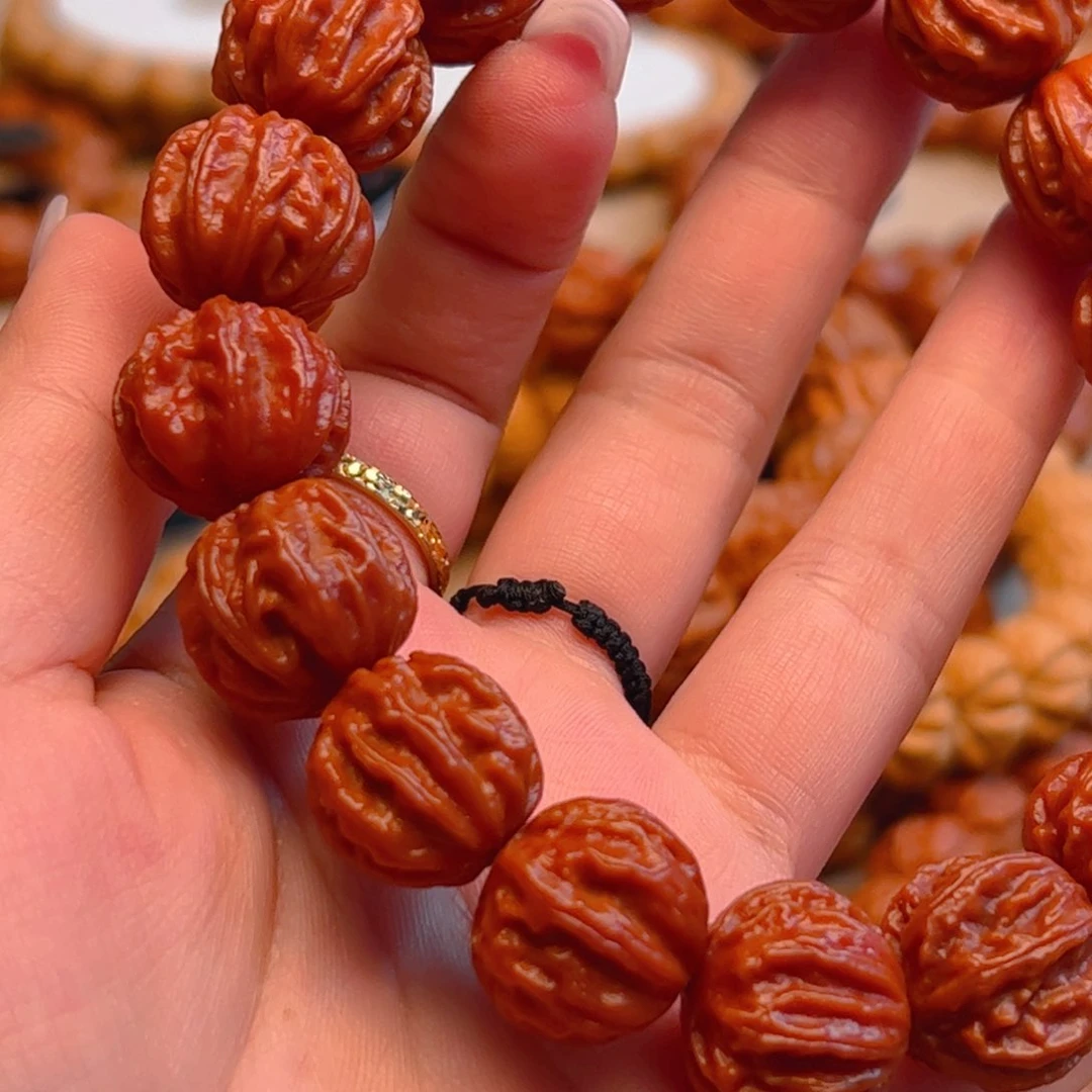 杨***7文玩核桃手串小京八