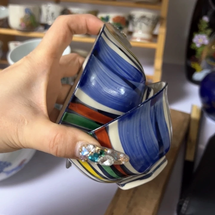 盖碗瓷器直播放漏中